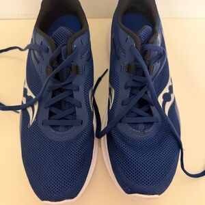 NEW NEVER USED Saucony Men’s sneakers, Blue, size 7.5